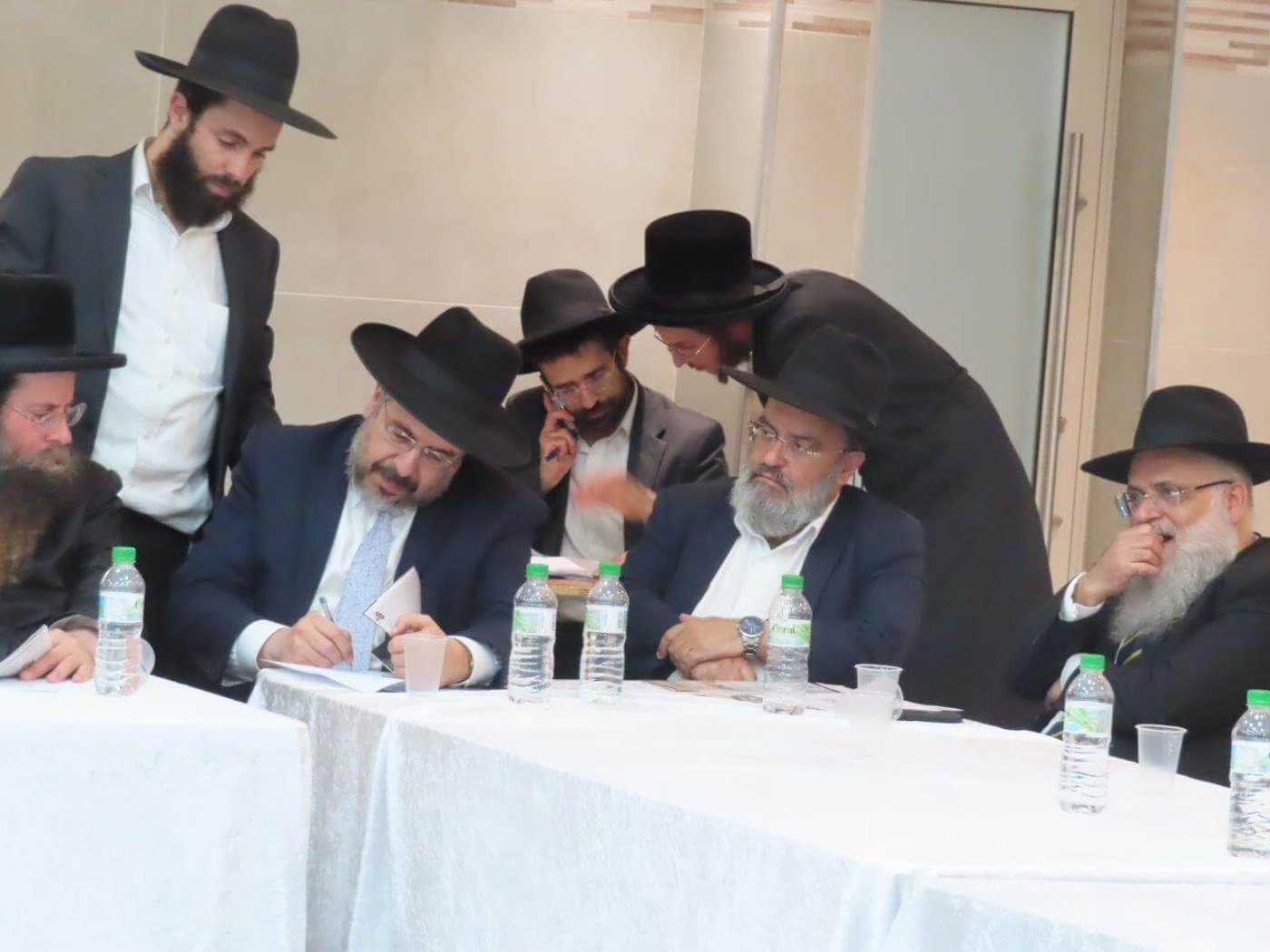 כינוס רבני אשדוד נגד המסלולים 'החרדים'