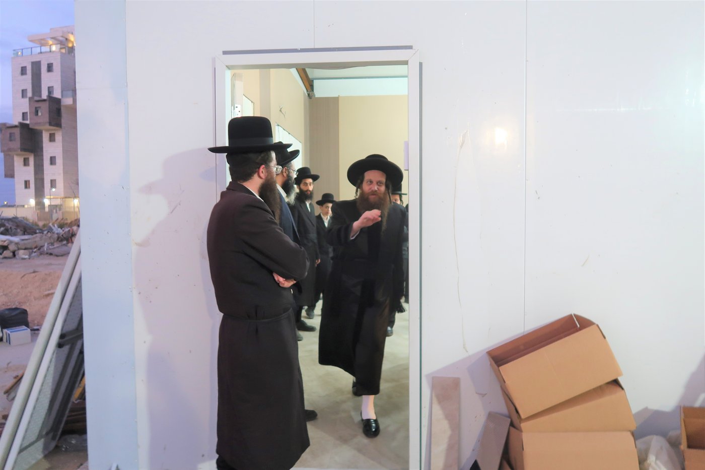 חנוכת הבית לבית החסידים דגור במתחם הסופרים
