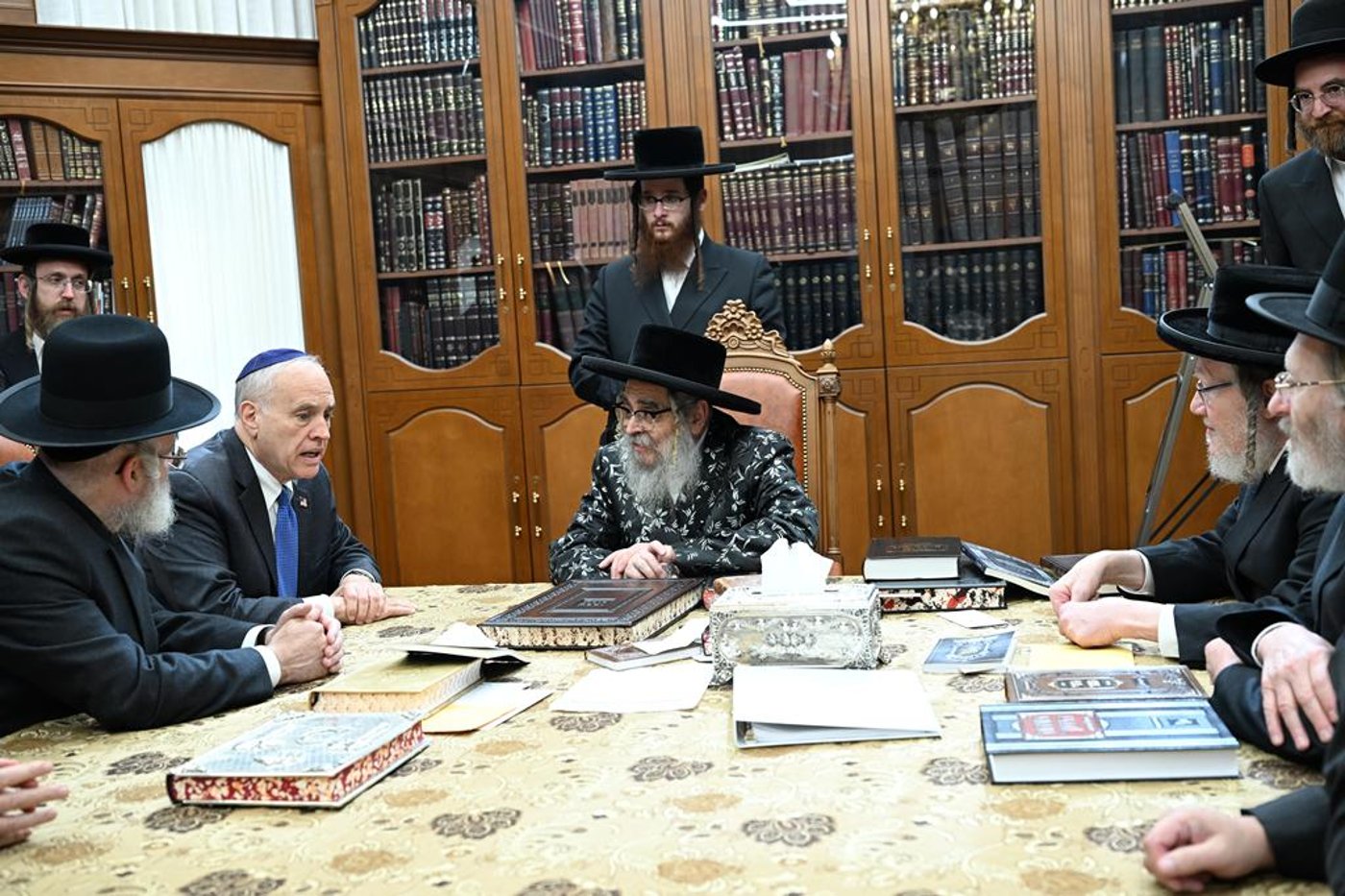 מבקר המדינה בניו יורק בביקור אצל האדמו"ר מסאטמר
