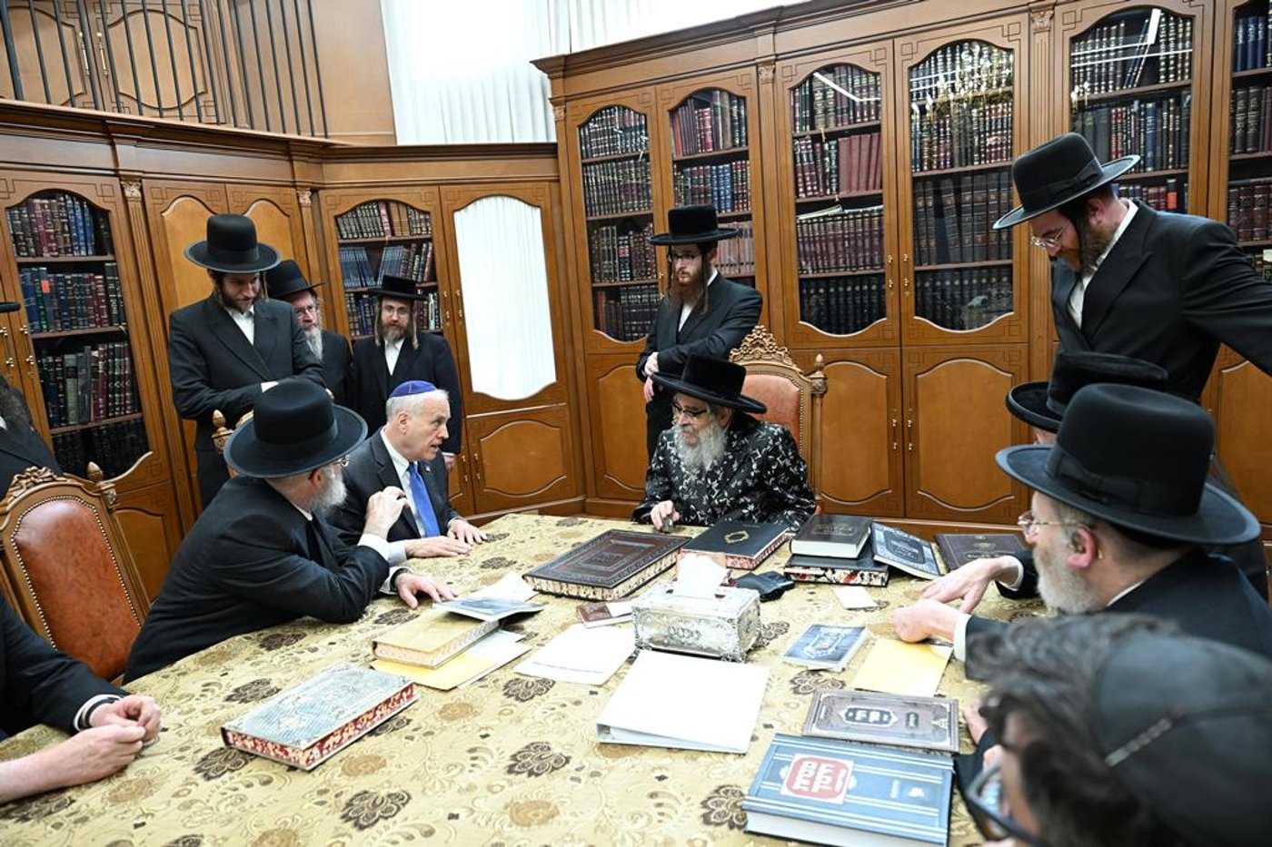 מבקר המדינה בניו יורק בביקור אצל האדמו"ר מסאטמר