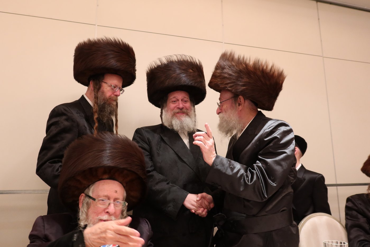 שמחת נישואי בת גאב"ד זוועהיל