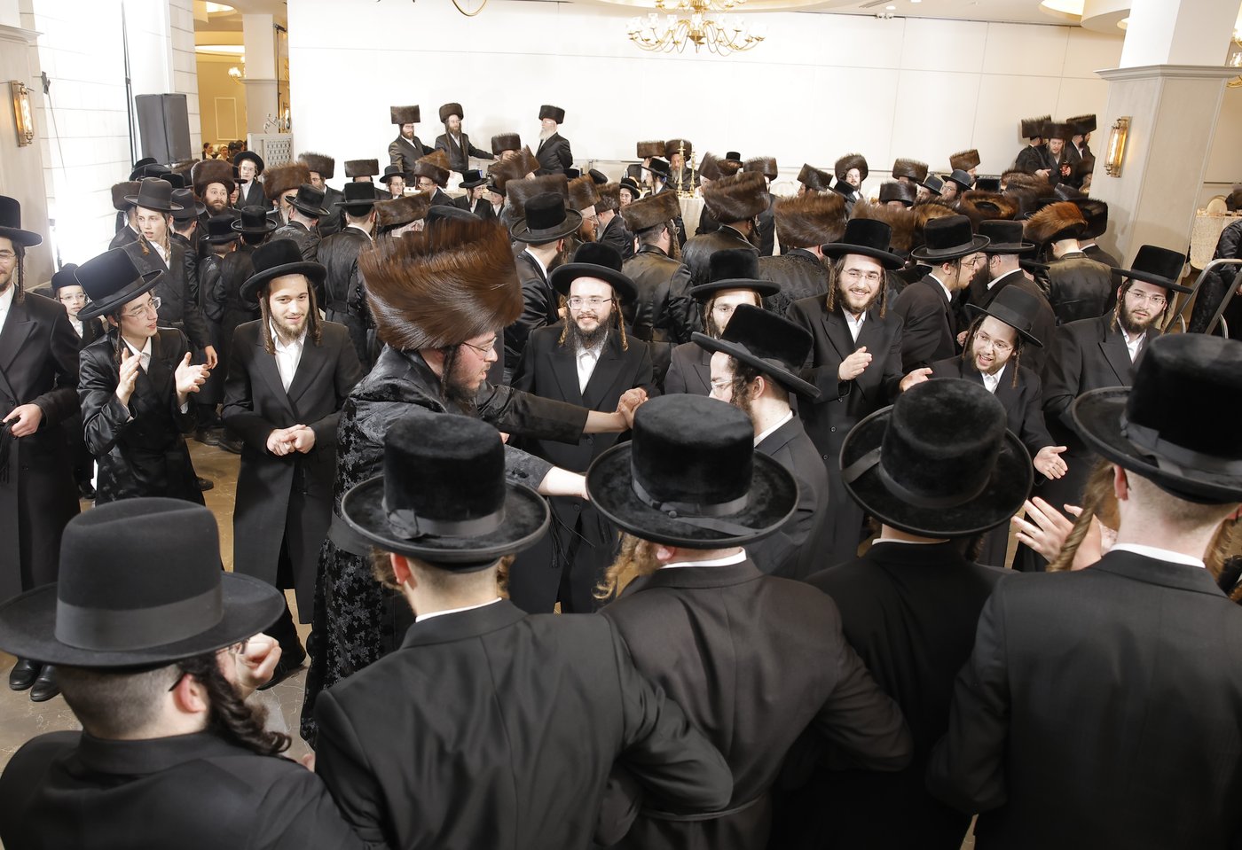 שמחת נישואי בת גאב"ד זוועהיל