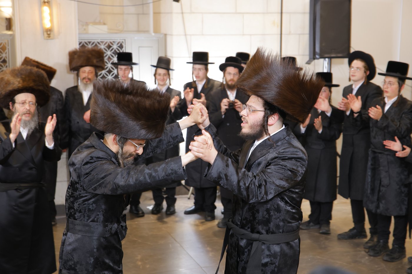 שמחת נישואי בת גאב"ד זוועהיל