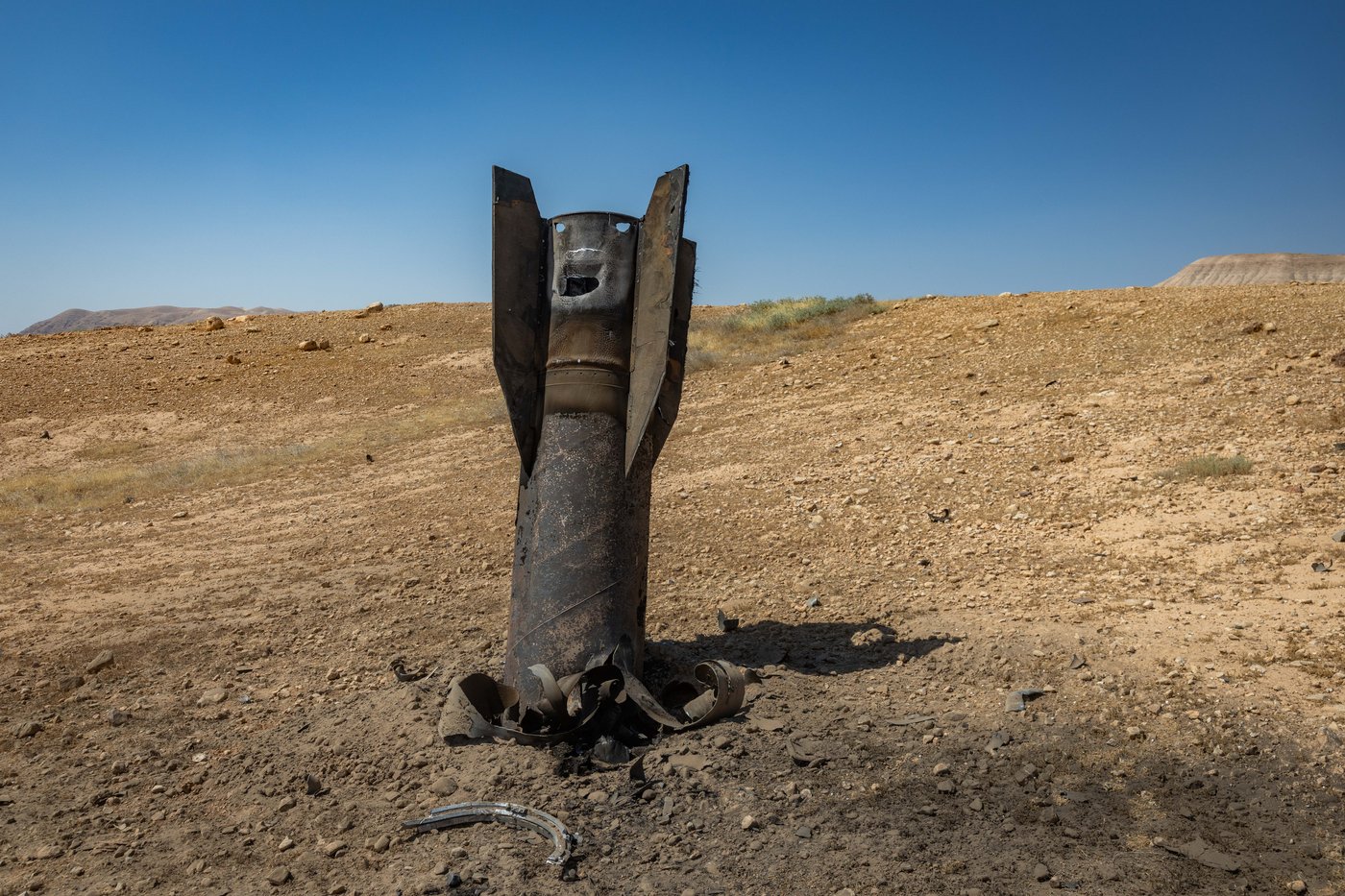 פגיעה של טיל איראני בעומק האדמה במדבר הישראלי