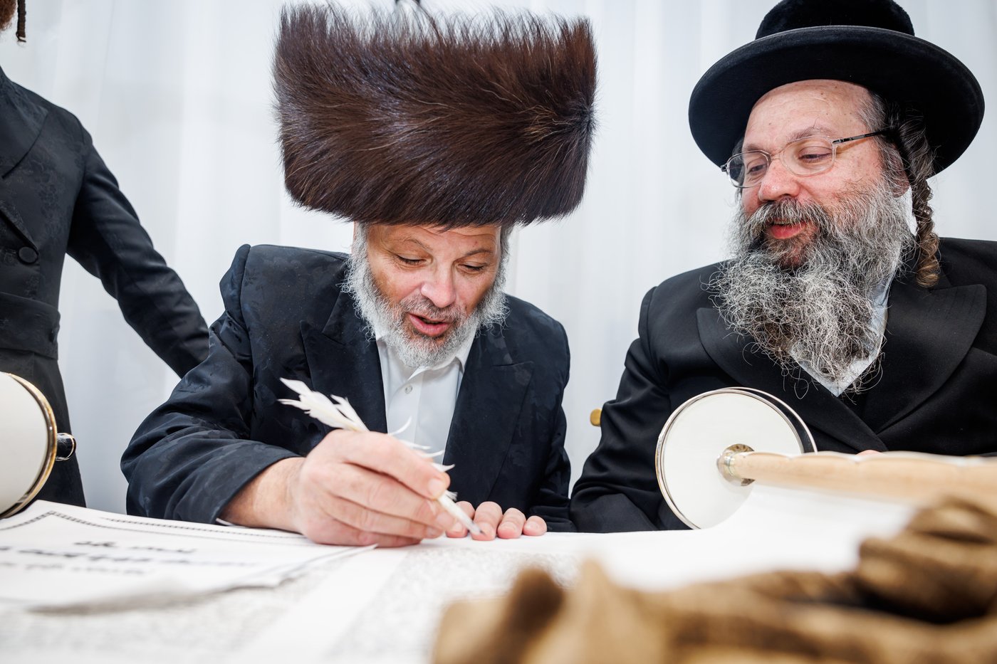 הכנסת ס"ת ע"י ליפא פרידמן בסאטמר