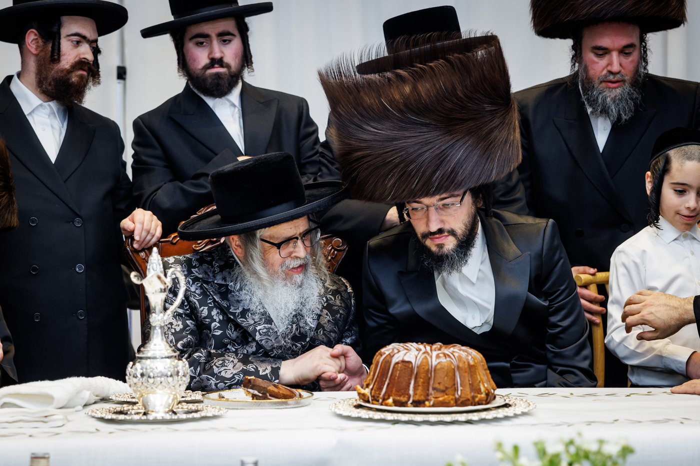 הכנסת ס"ת ע"י ליפא פרידמן בסאטמר