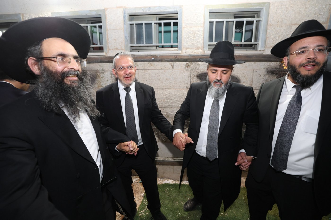 יסוד ישיבת עטרת מרדכי 
