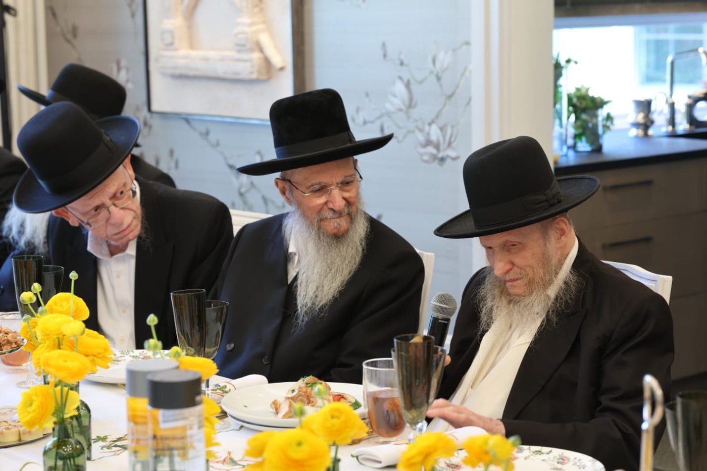 המסע להצלת עולם התורה