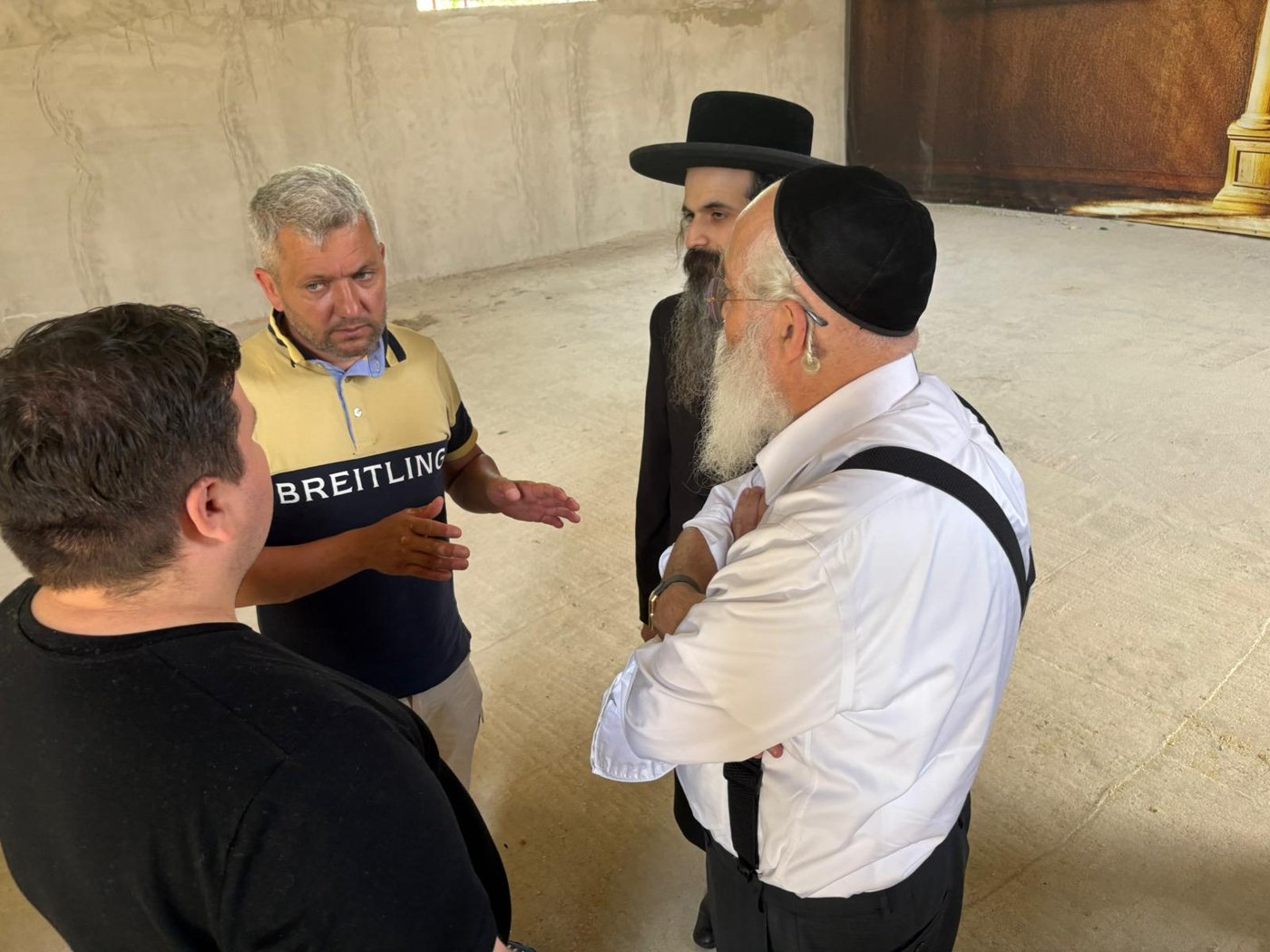 ראש עיריית קרעסטיר בסיור