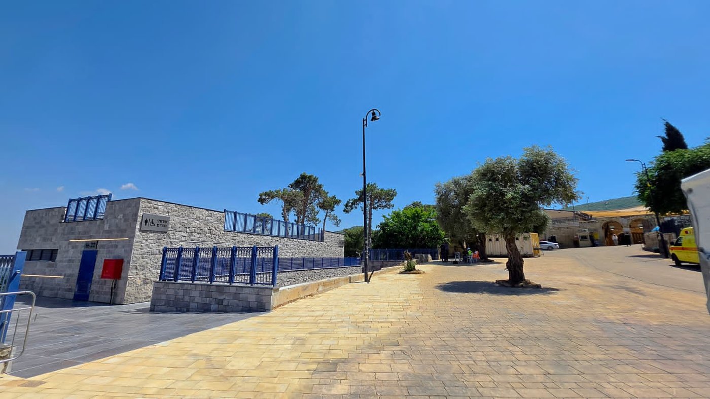 מבנה השירותים במירון