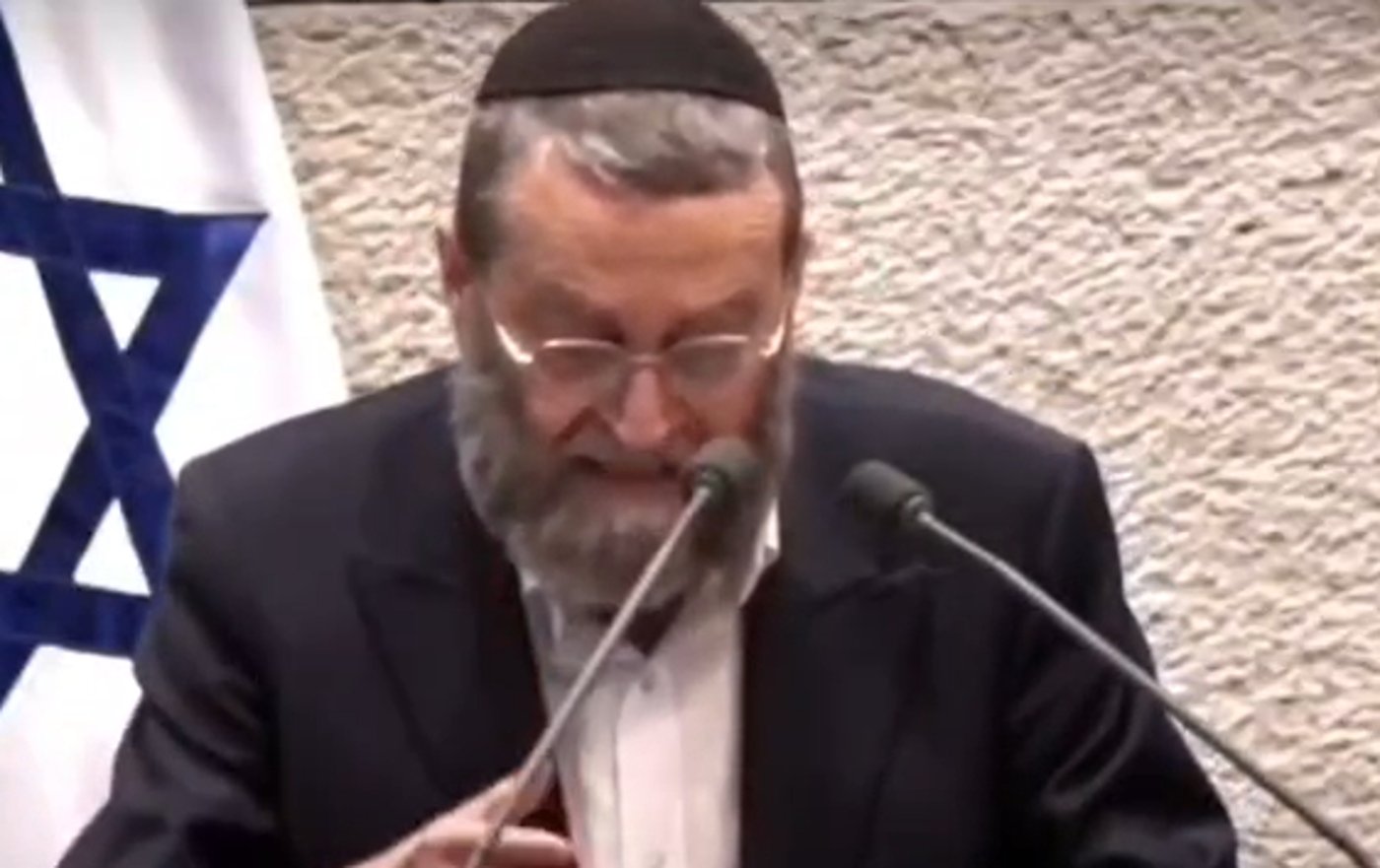 בהמנעות הערבים: חוק יסוד לימוד תורה עבר בקריאה טרומית