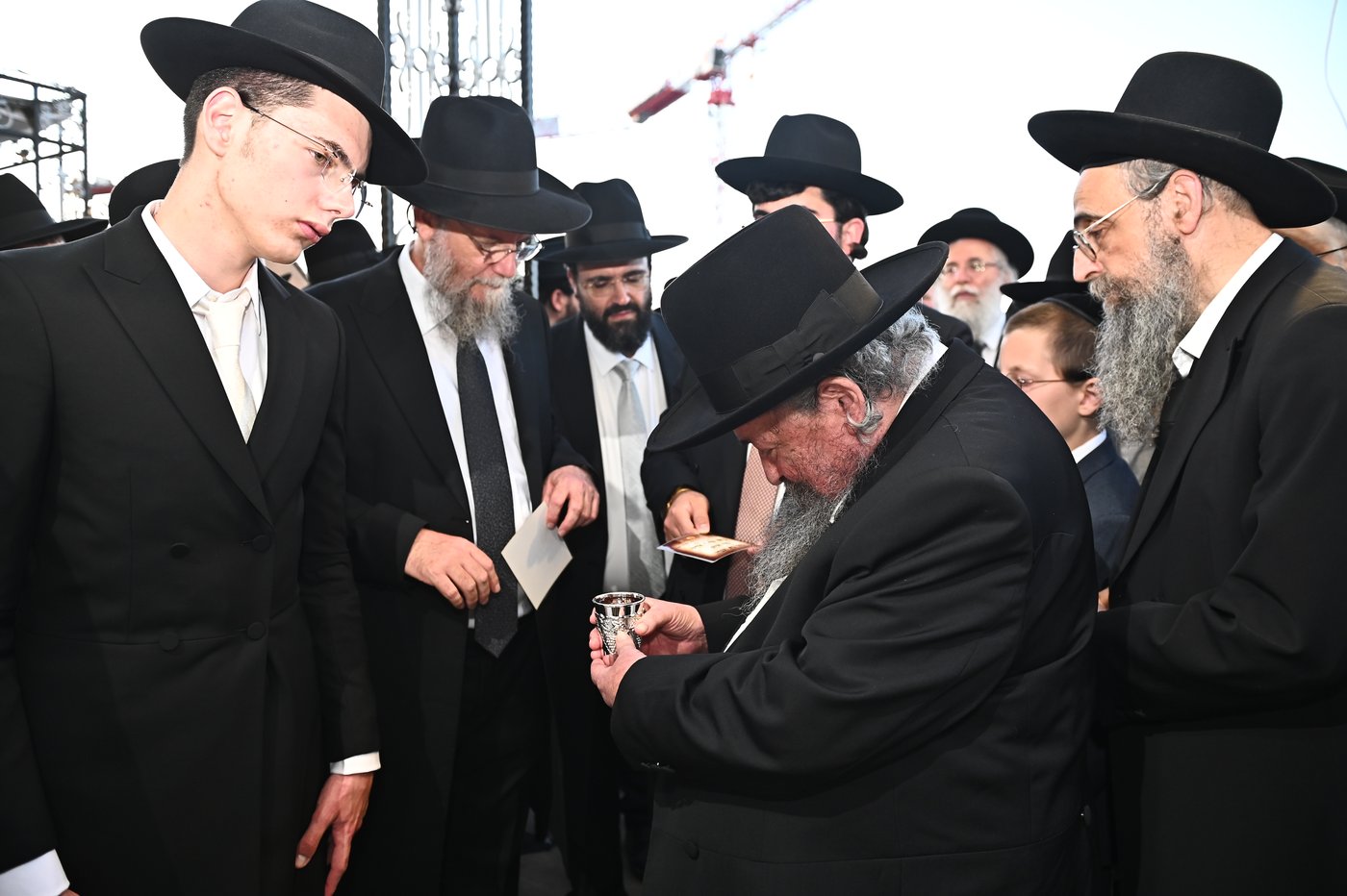 שמחת נישואי צאצאי הגר"א לוי והגרי"ד שפירא