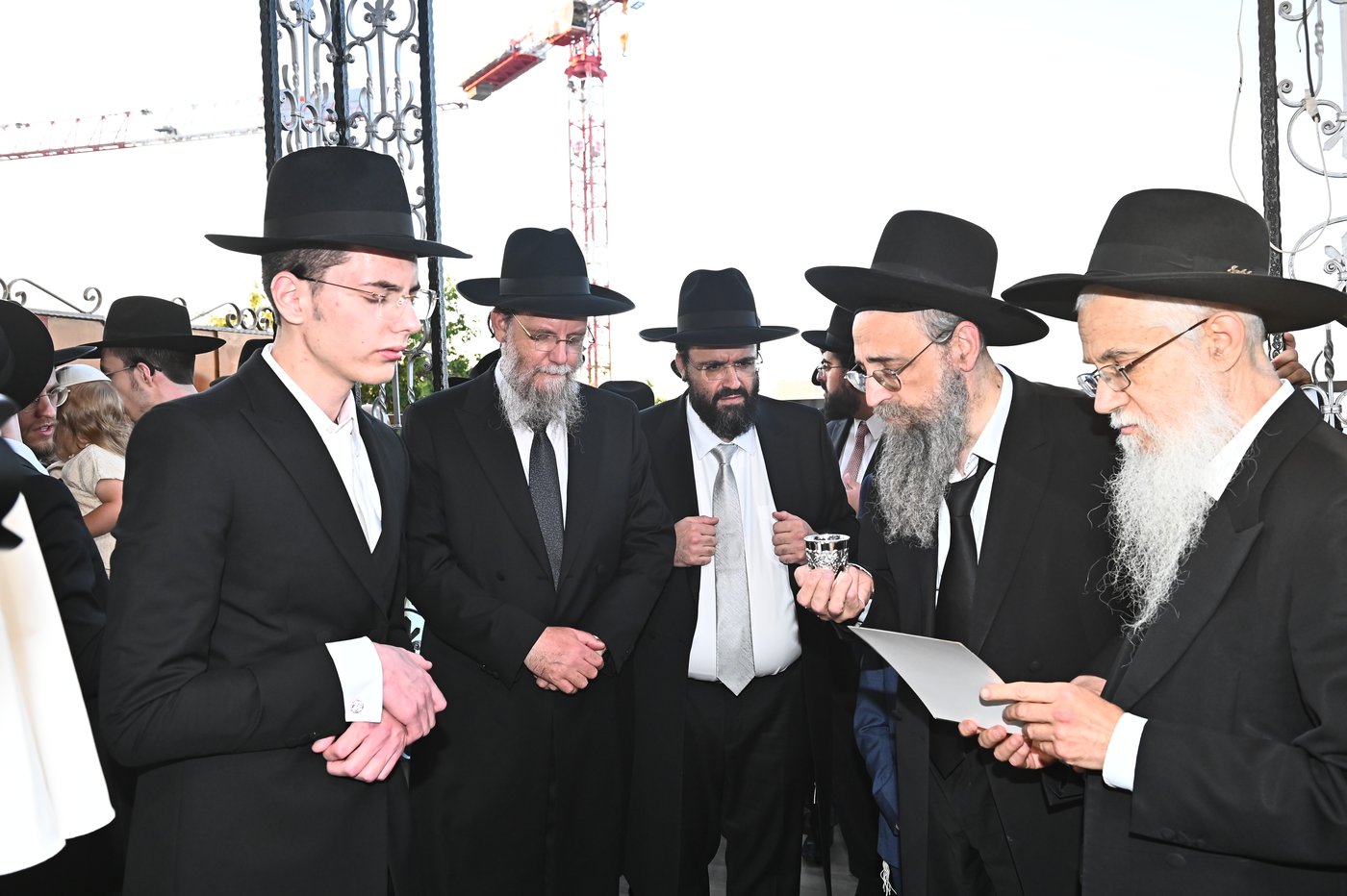 שמחת נישואי צאצאי הגר"א לוי והגרי"ד שפירא