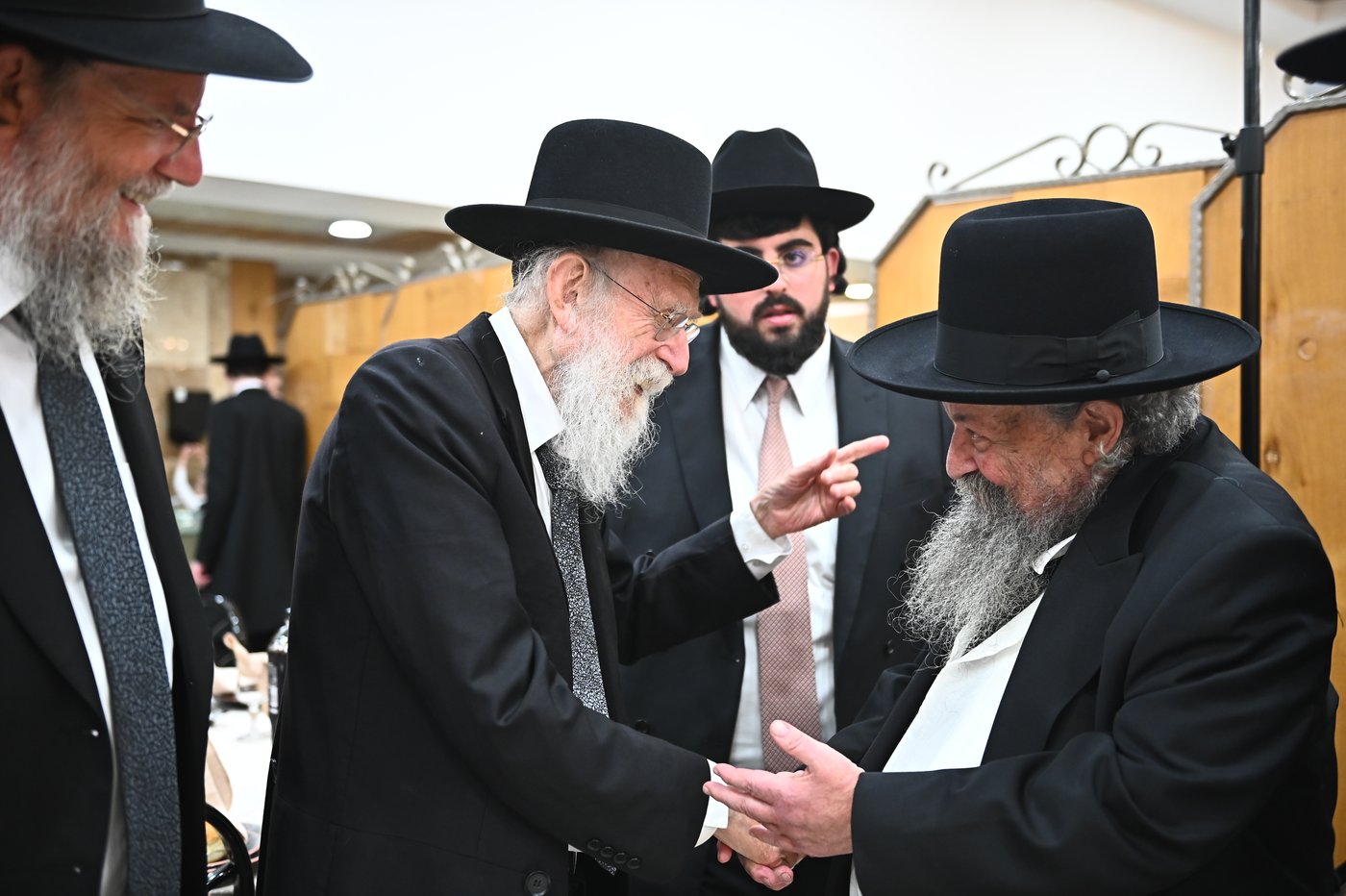 שמחת נישואי צאצאי הגר"א לוי והגרי"ד שפירא