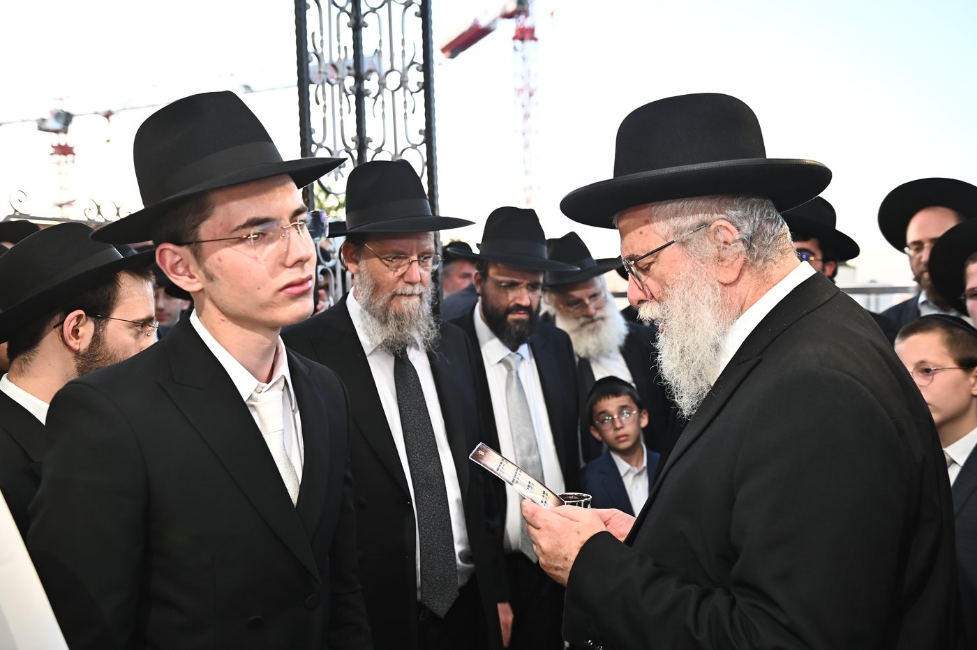 שמחת נישואי צאצאי הגר"א לוי והגרי"ד שפירא