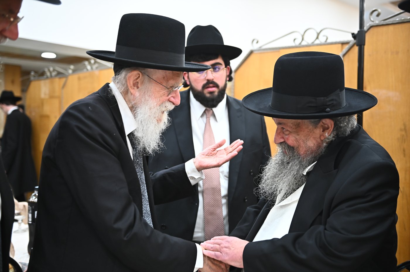 שמחת נישואי צאצאי הגר"א לוי והגרי"ד שפירא