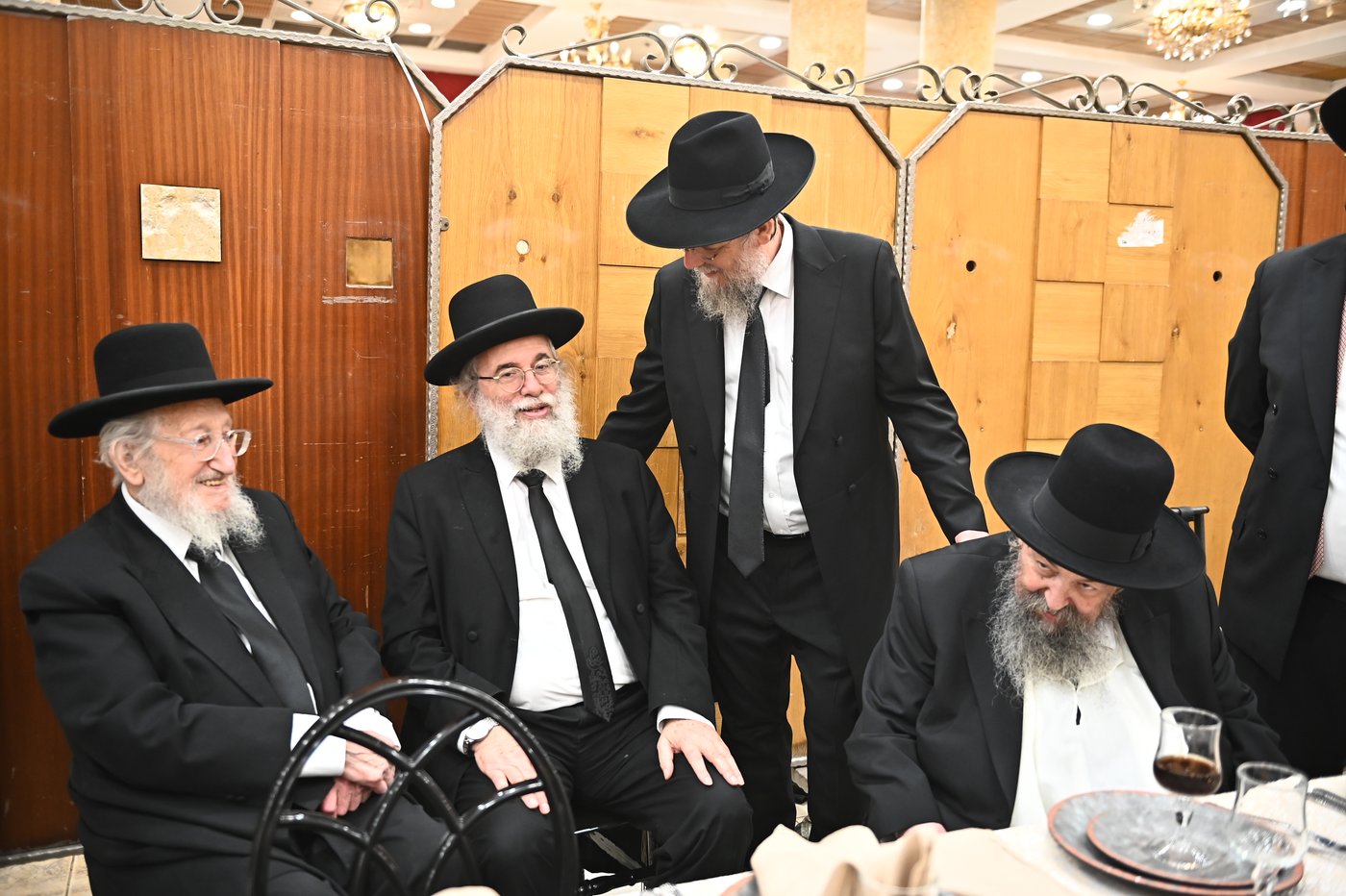שמחת נישואי צאצאי הגר"א לוי והגרי"ד שפירא