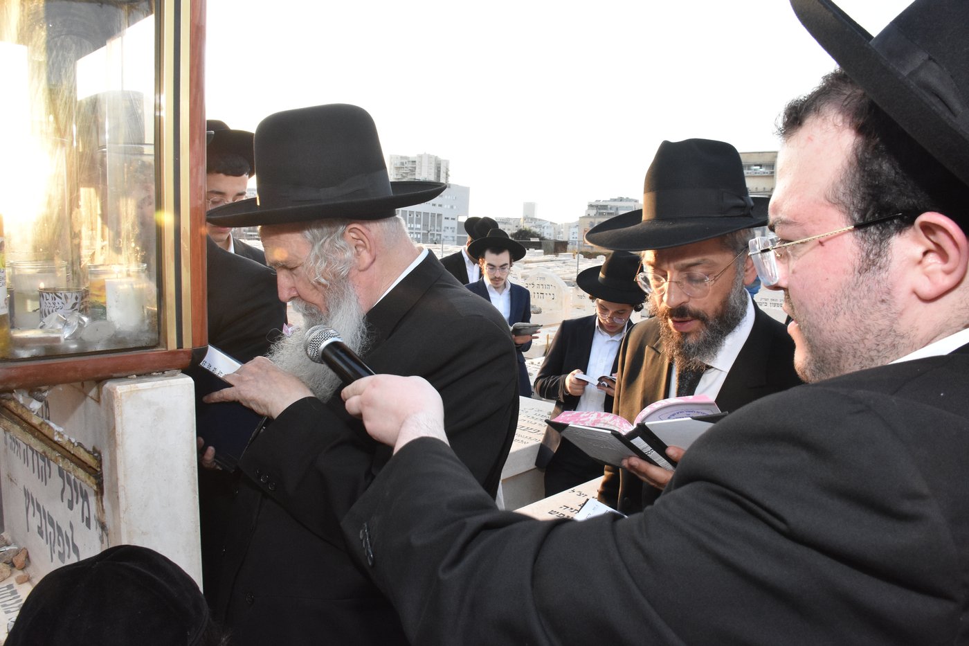 עליה לציון של הגרמ"י ליפקוביץ זצ"ל