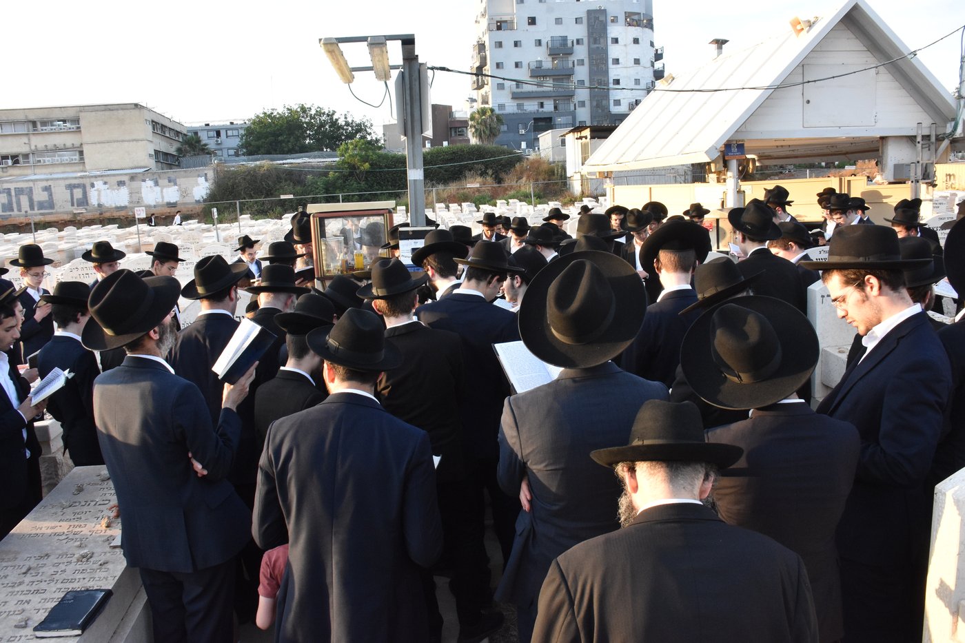עליה לציון של הגרמ"י ליפקוביץ זצ"ל