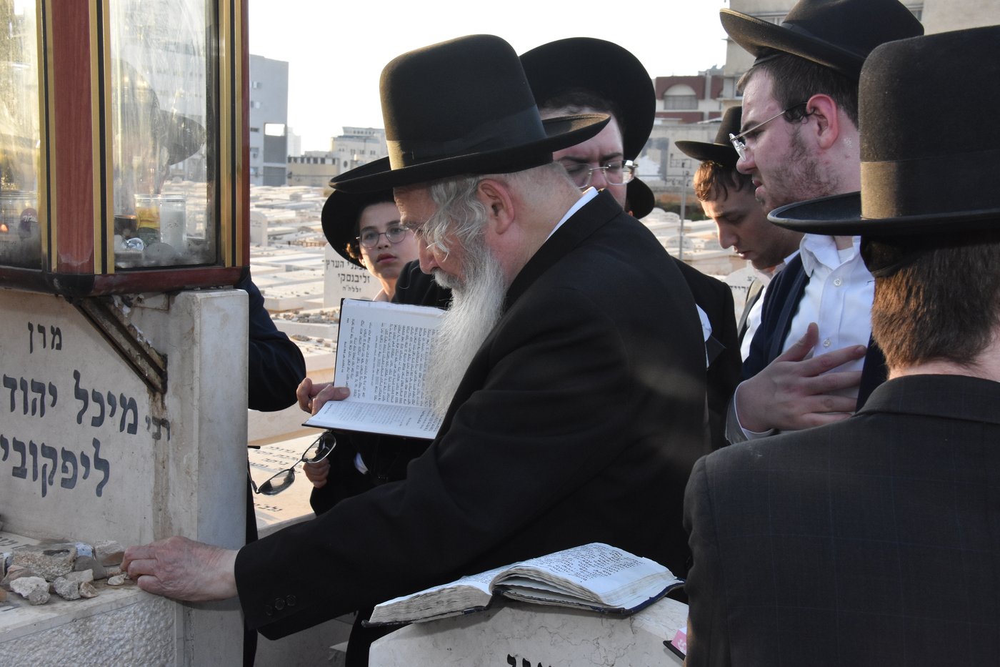 עליה לציון של הגרמ"י ליפקוביץ זצ"ל