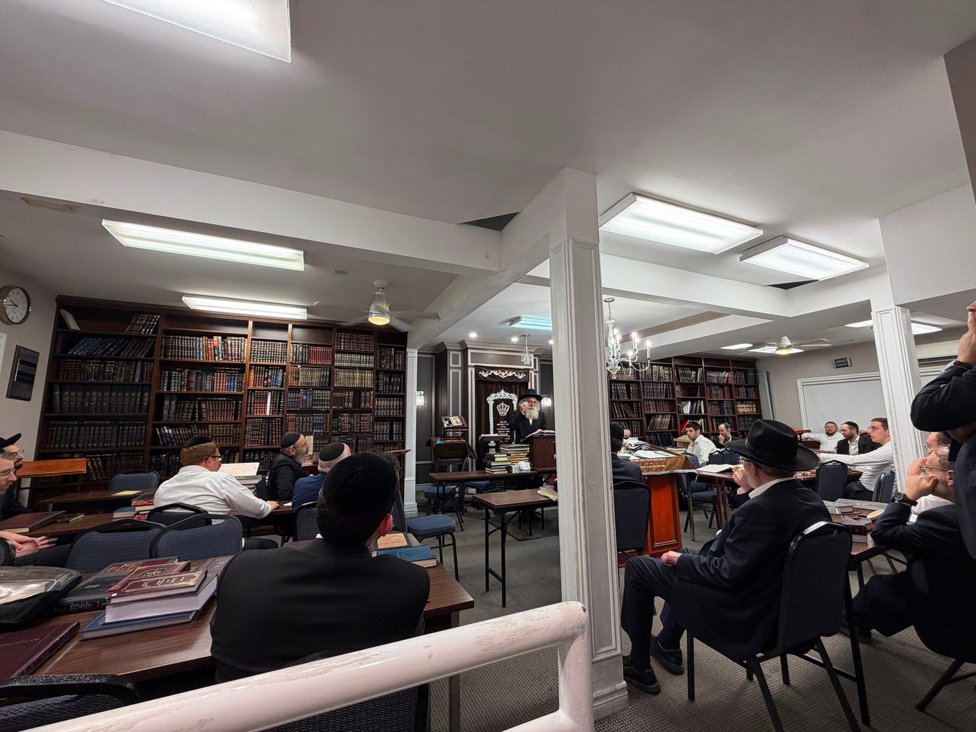 הגרח"ע שטרנבוך בטורנטו