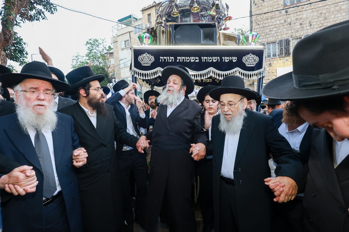 הכנסת ס"ת לקהילת 'עדת ישראל' בחיפה