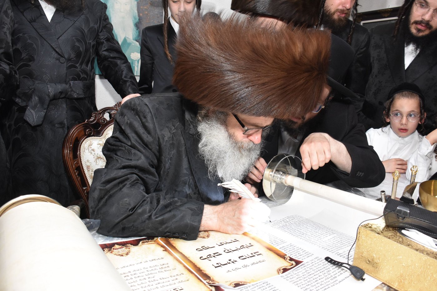 הכנסת ספר התורה בקארלין לעלוב