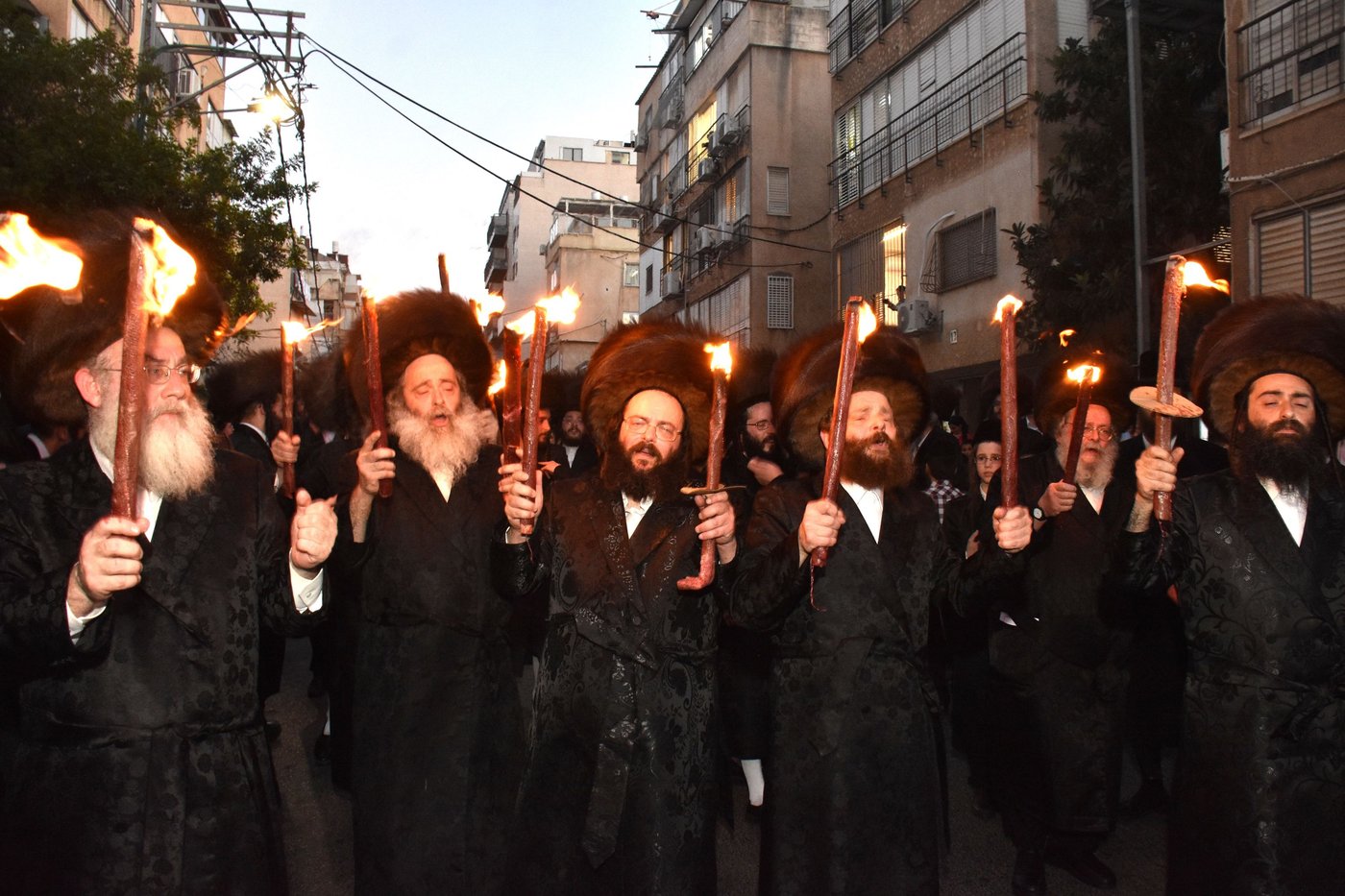 הכנסת ספר התורה בקארלין לעלוב