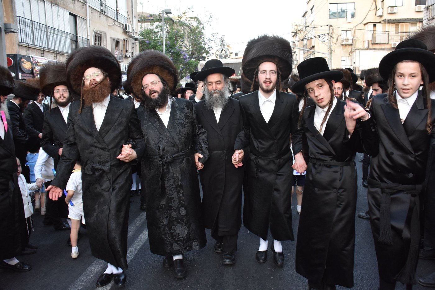 הכנסת ספר התורה בקארלין לעלוב