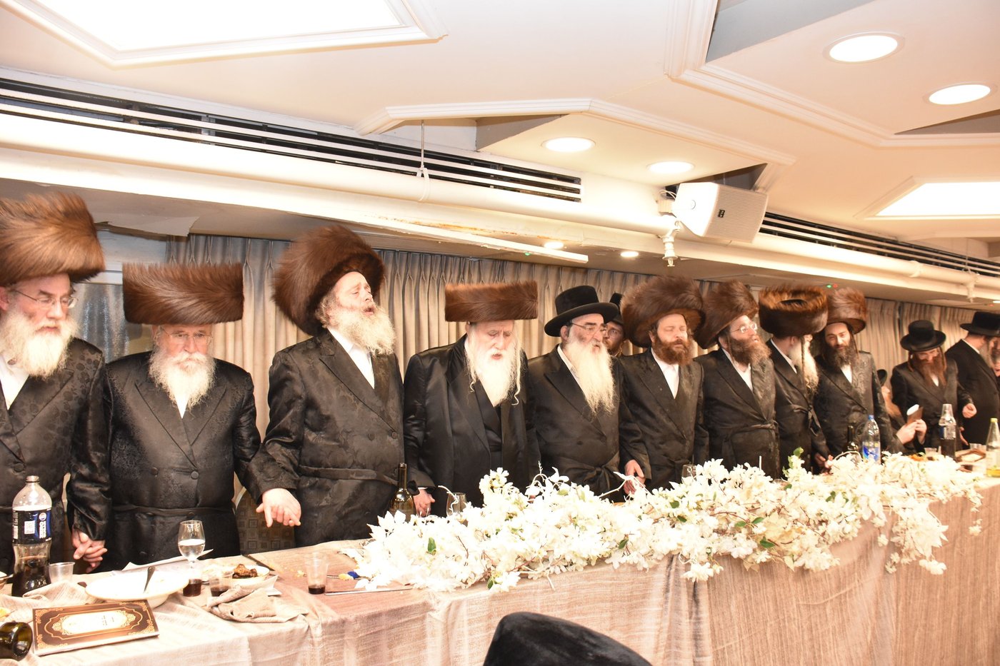 הכנסת ספר התורה בקארלין לעלוב