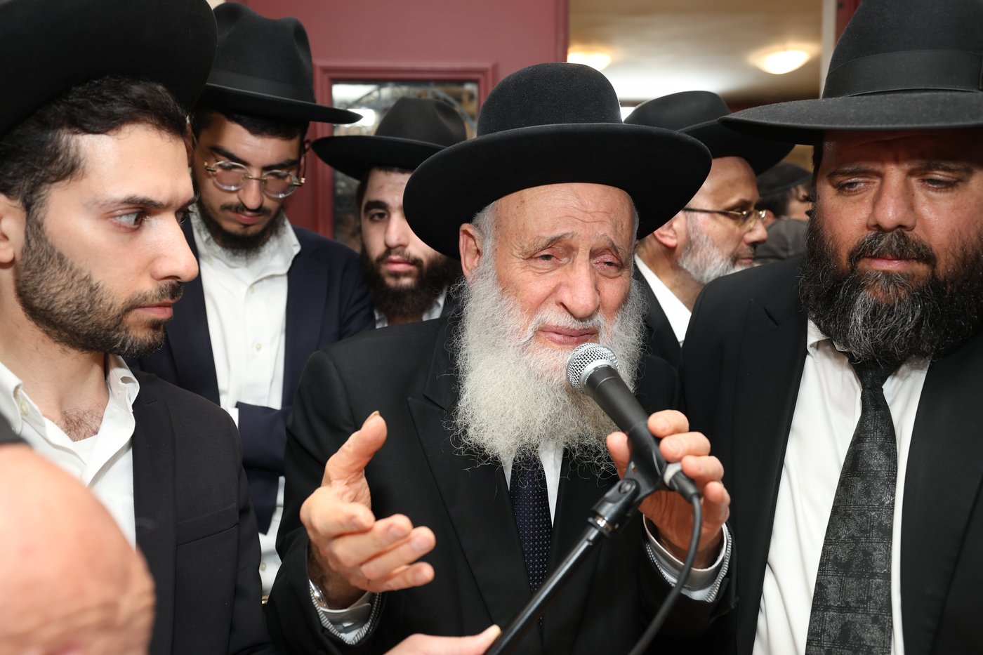 הלווית המקובל הגה"צ רחמים עטיה זצ"ל