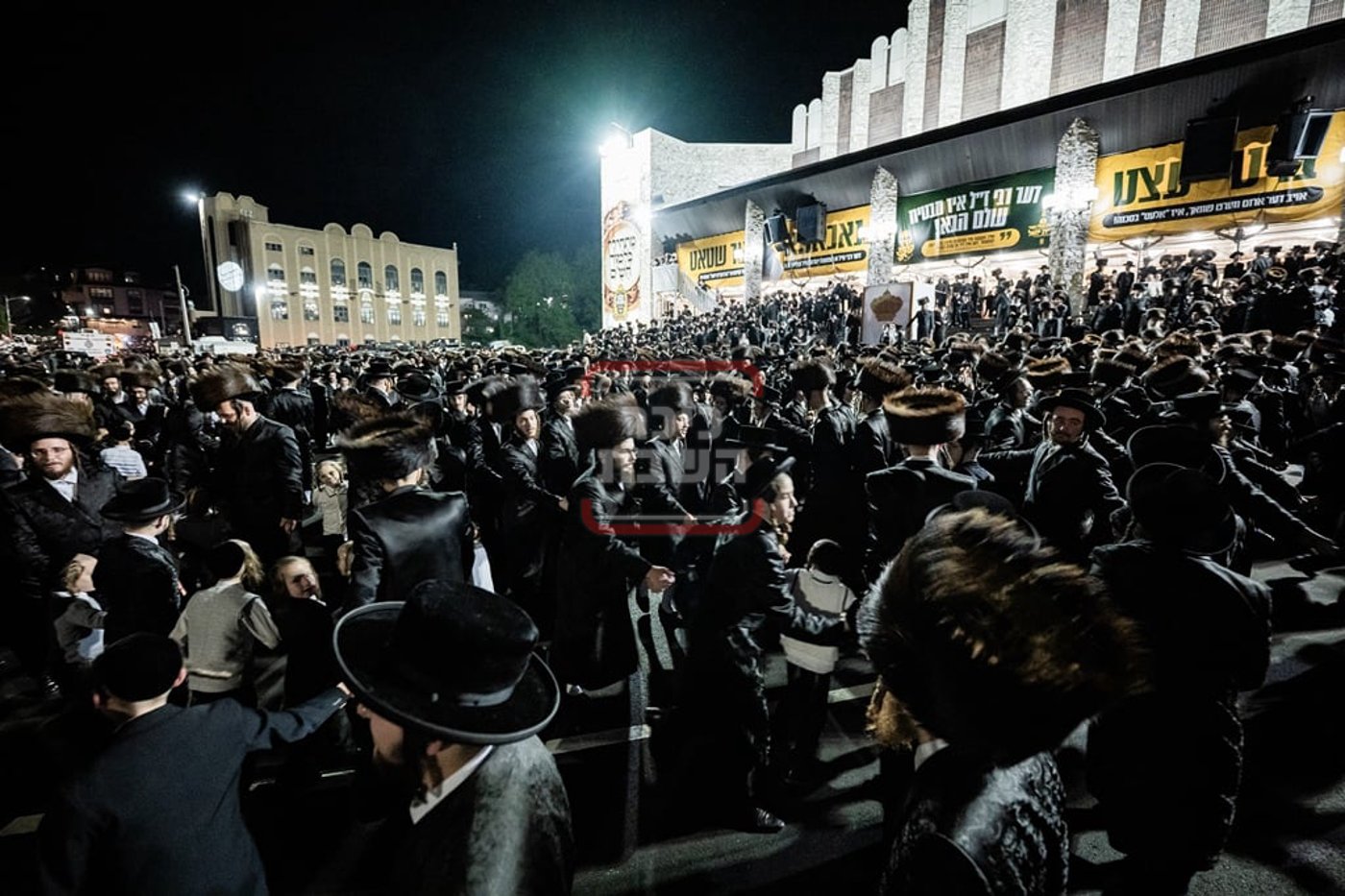 חג השבועות בחצה"ק סאטמר