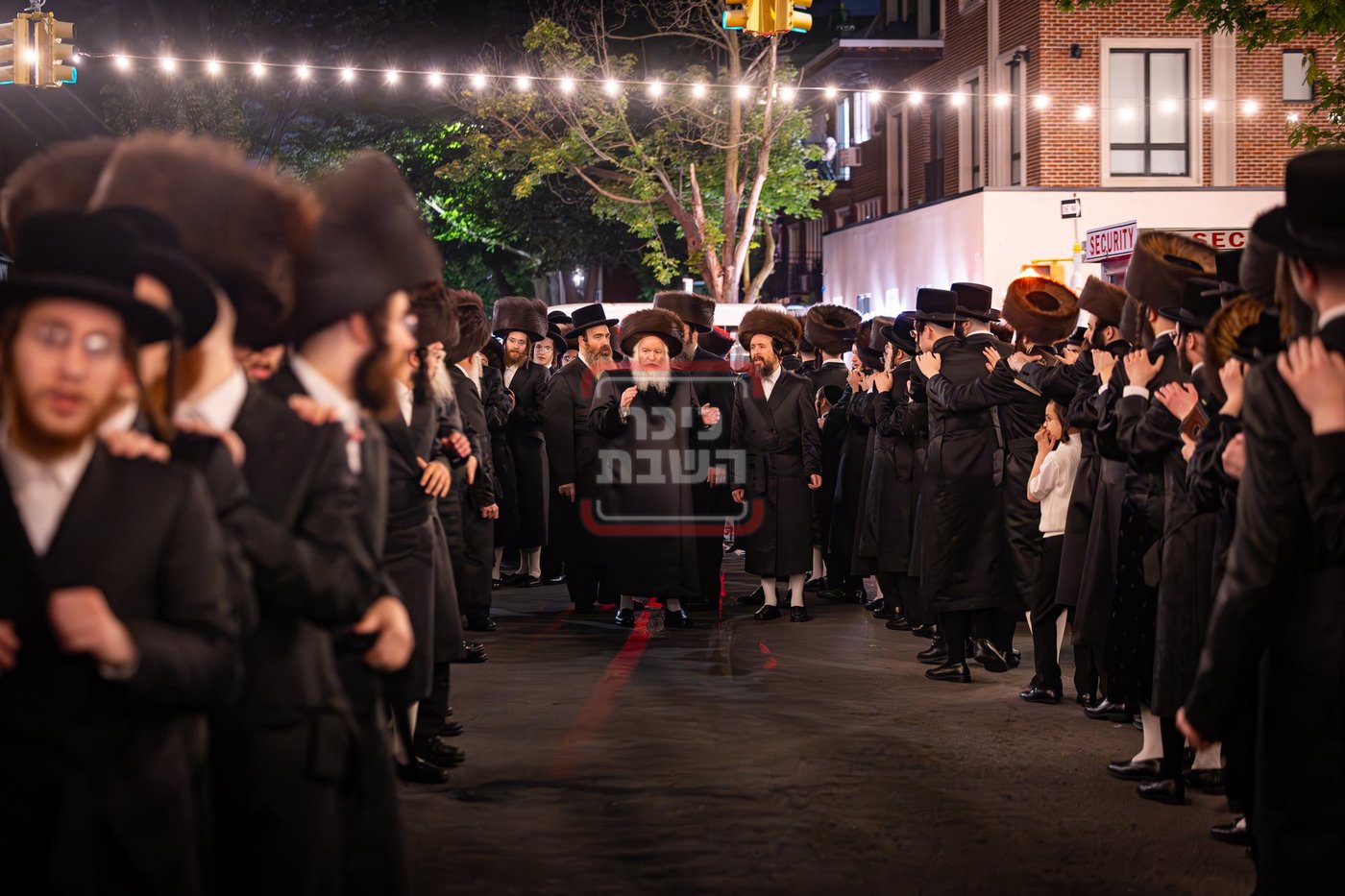 שבועות בחצה"ק באבוב