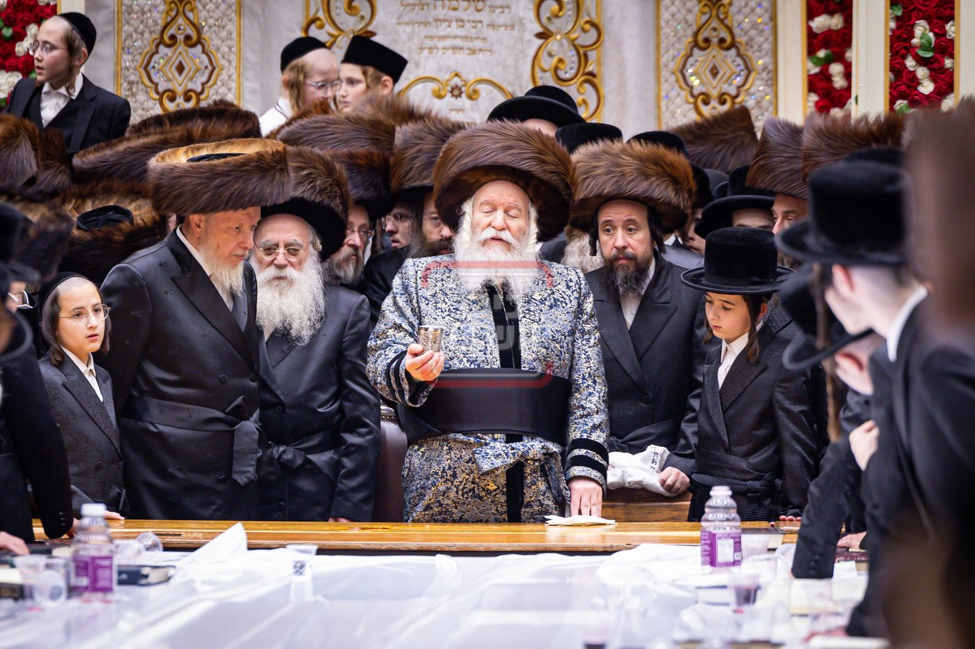 האדמו"ר מבאבוב בהבדלה בצאת החג