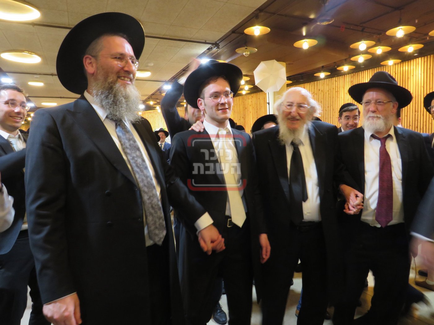 שמחת נישואי נכד הגר"א לוי 