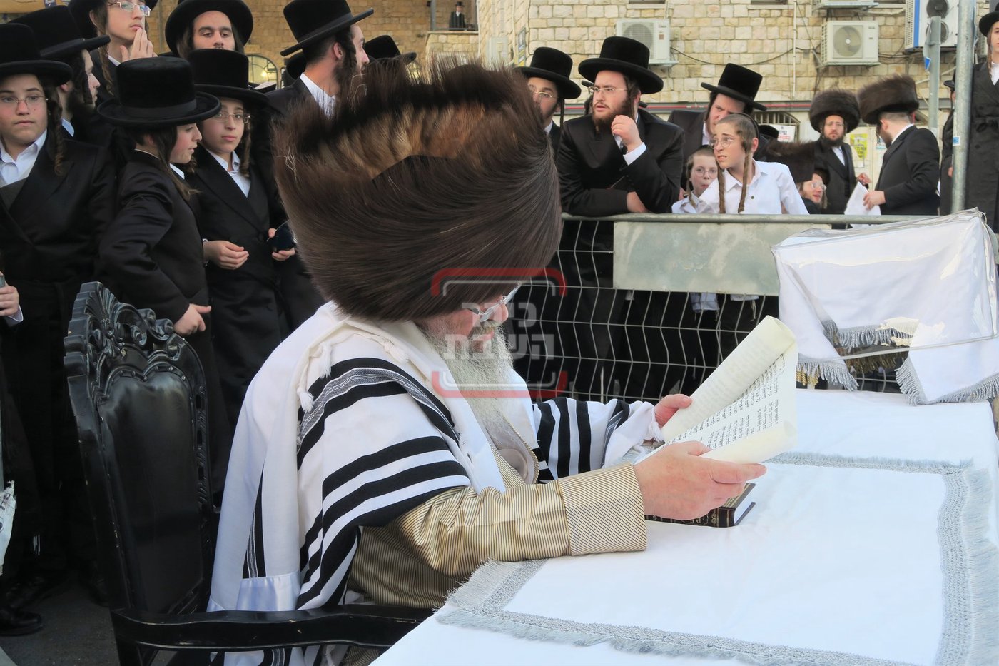 האדמו"ר מלעלוב שבת בהעלותך במירון