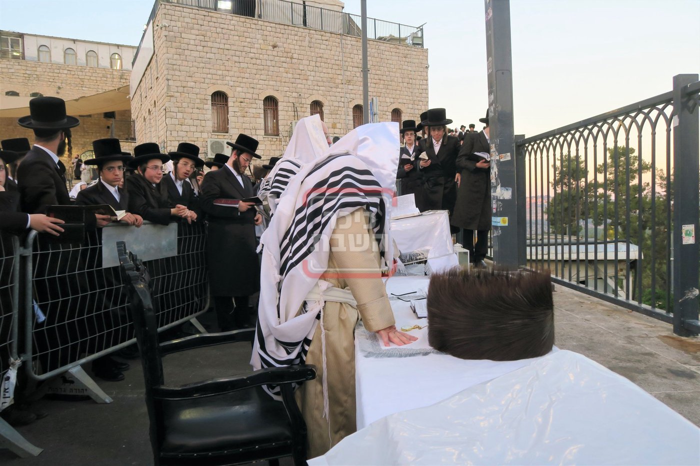 האדמו"ר מלעלוב שבת בהעלותך במירון