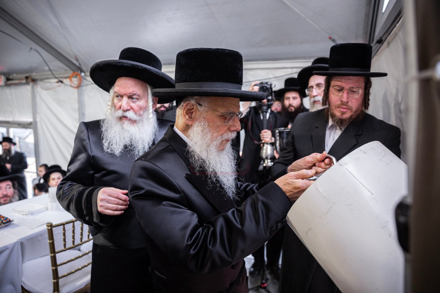הנחת אבן הפינה לישיבה כרם שלמה ד'באבוב
