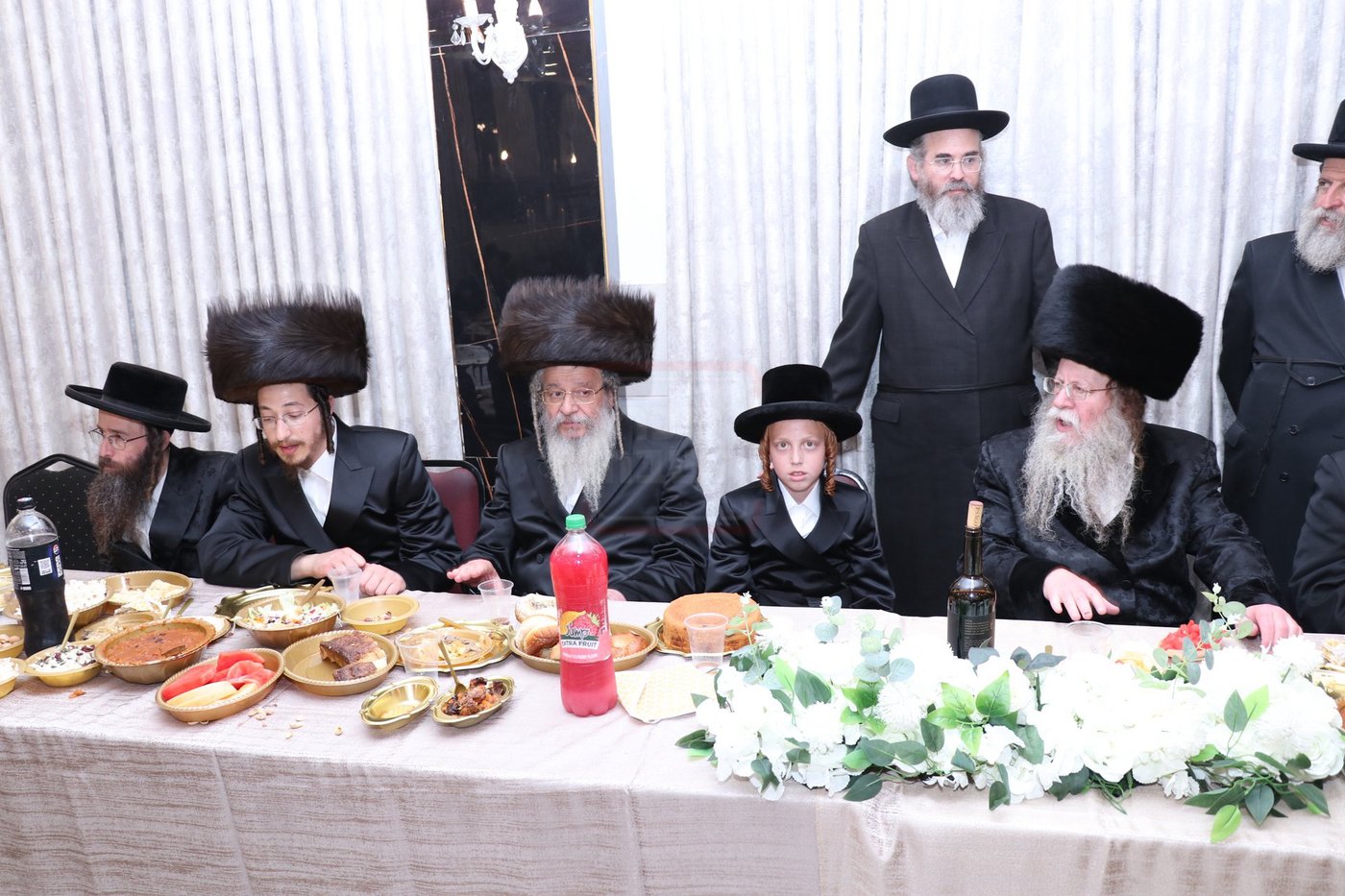 שמחת בר המצווה לנכד האדמו"ר מקוזמיר