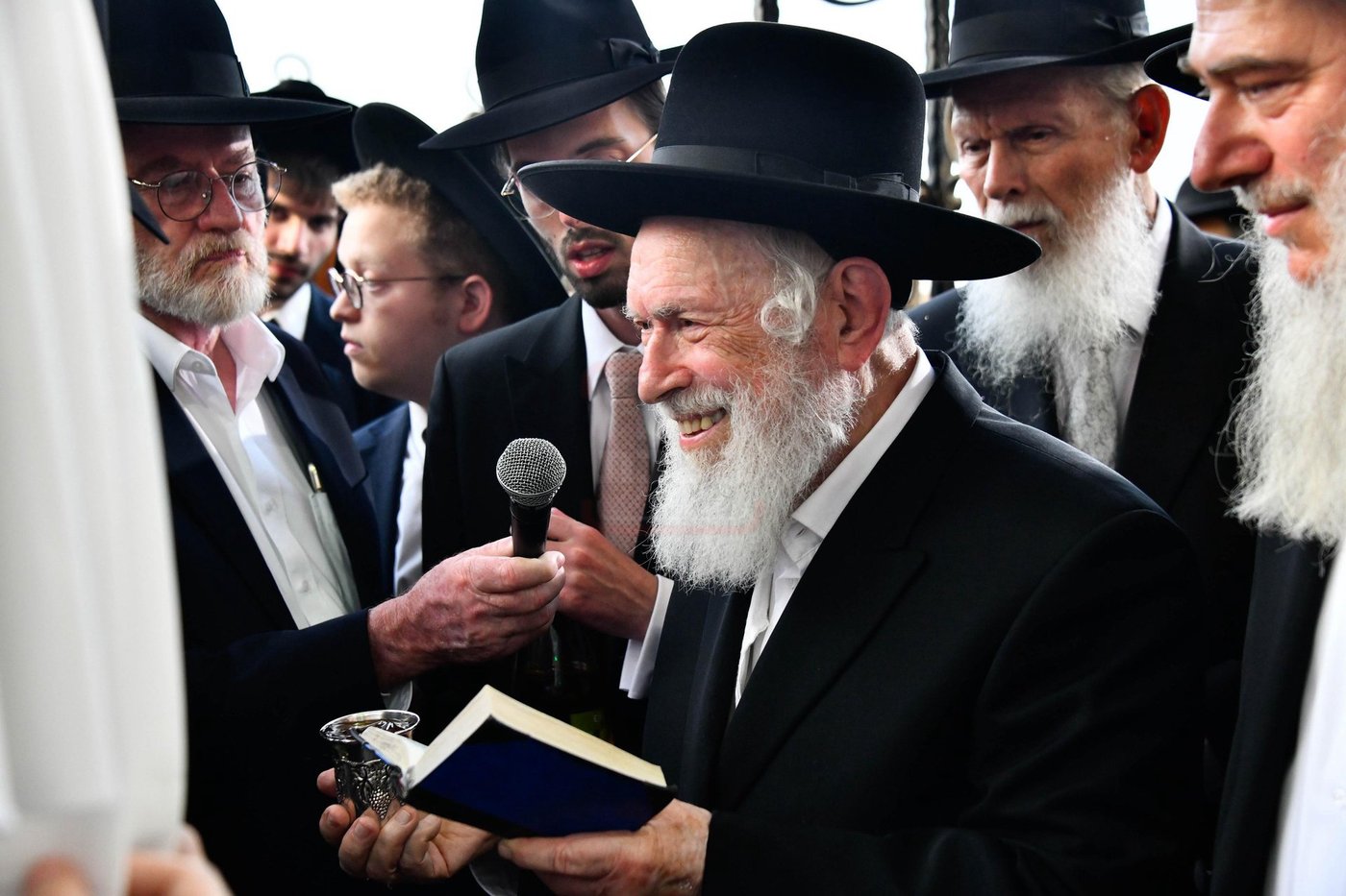 שמחת נישואי נכדת הגר"י זילברשטיין