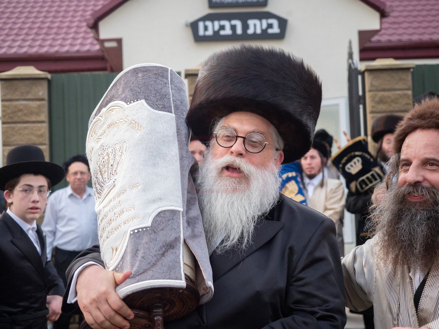 הכנסת ספר תורה בלודמיר