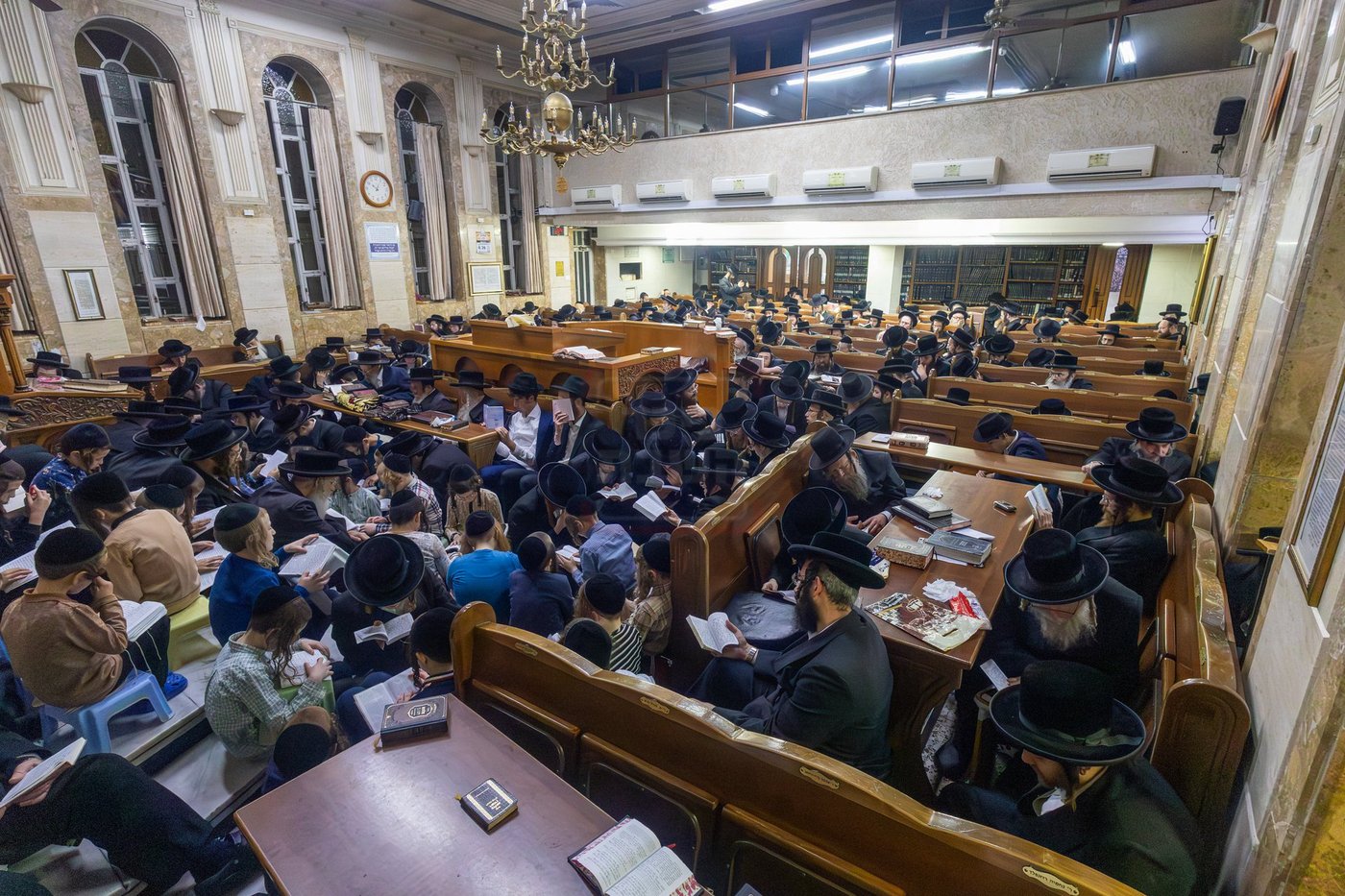 תשעה באב בחצה"ק פינסק קרלין