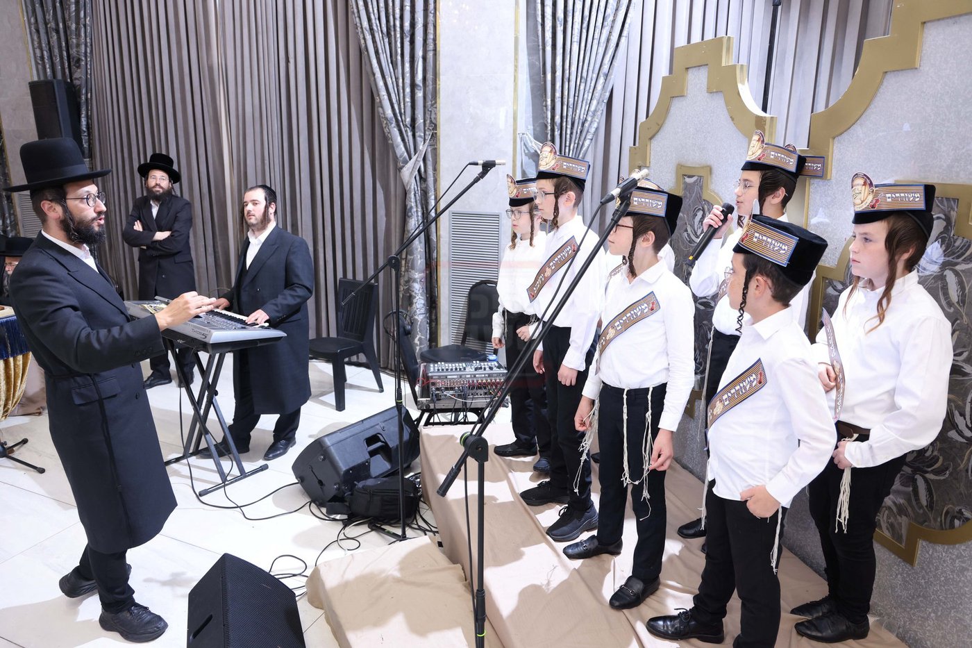מסיבת חומש בתלמוד תורה טשכנוב
