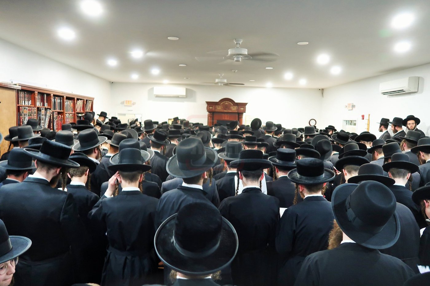 תשעה באב בחצה"ק סאטמר