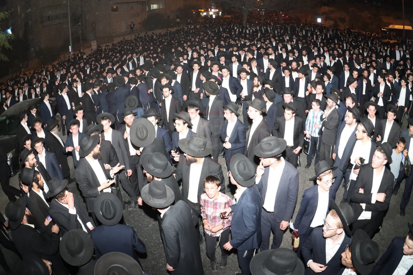 מסע הלוויית הגרב"ש דויטש זצ"ל - בירושלים