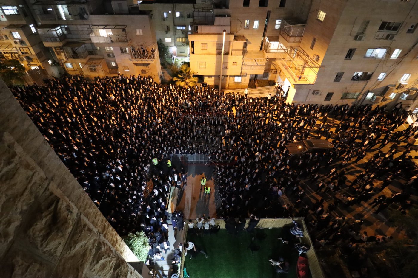 מסע הלוויית הגרב"ש דויטש זצ"ל - בירושלים