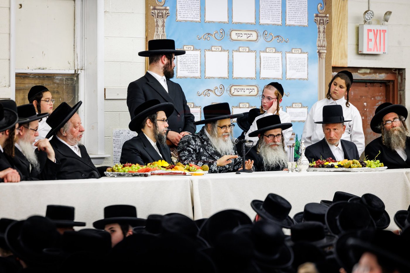 האדמו"ר מסאטמר בביקור בקעמפים בהרי הקאנטרי