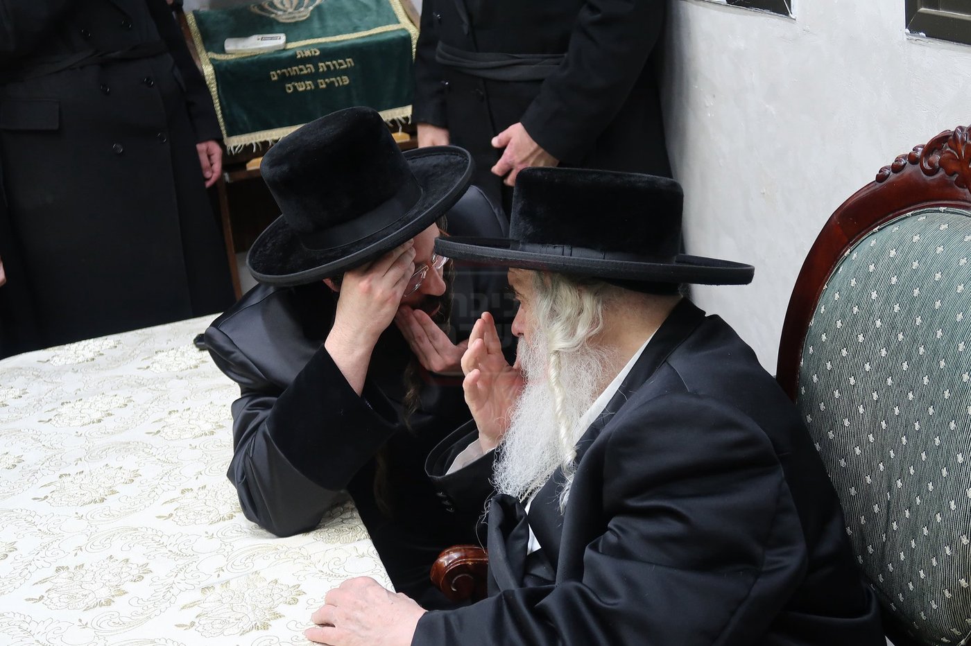 הרבי ממעז'בוז עם הרבי מקרעטשניף י-ם