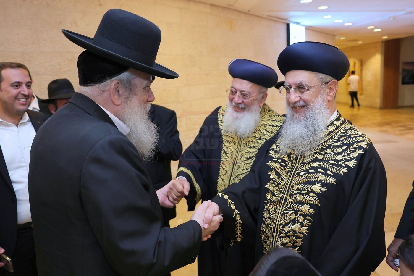 זֵיידְלְ'ע | המשב"ק שנפלט מרכבו של האדמו"ר והערבי שהתנפל על החסידים