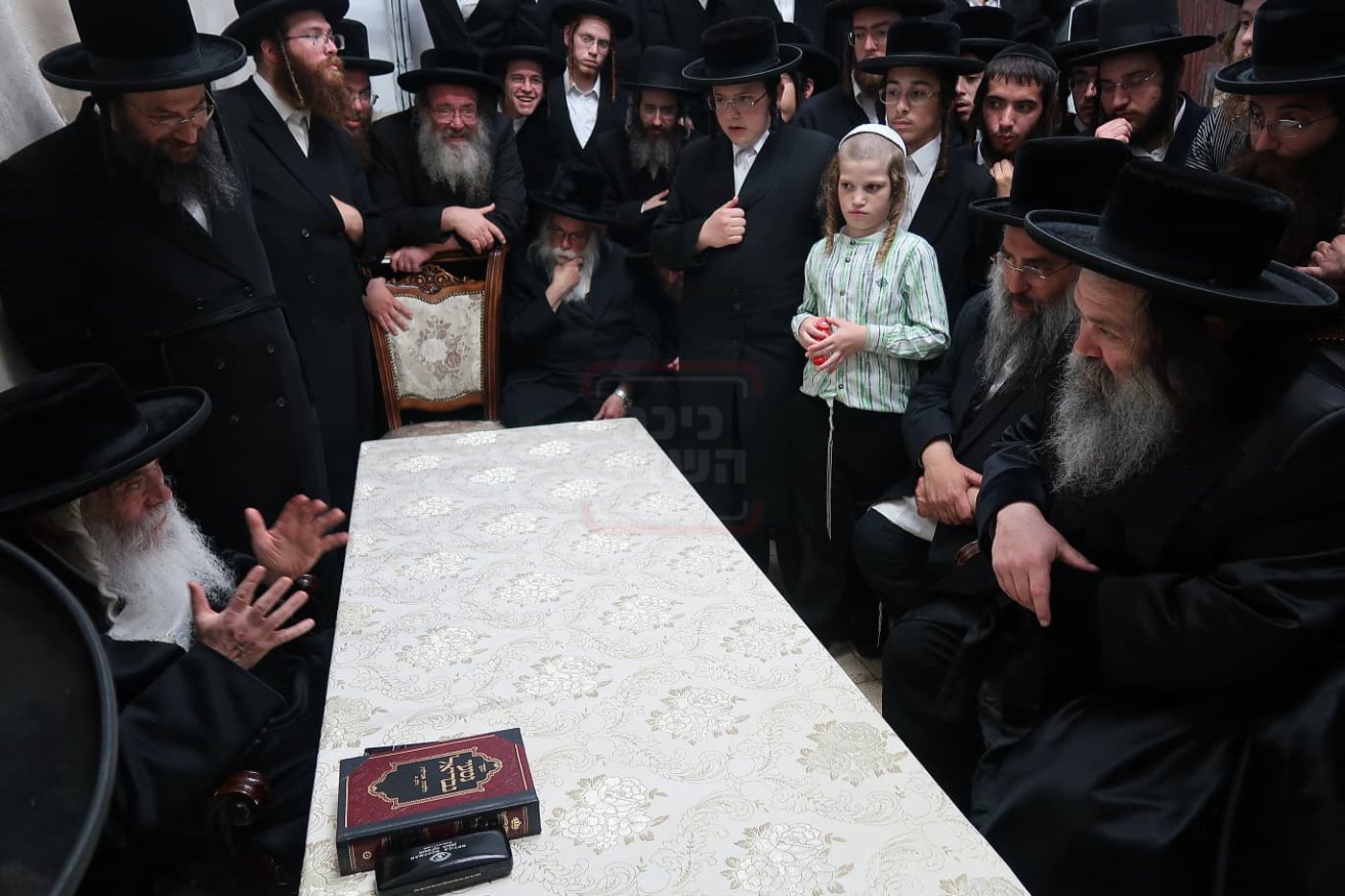 ליבוביץ אצל האדמו"ר מקרעטשניף י-ם